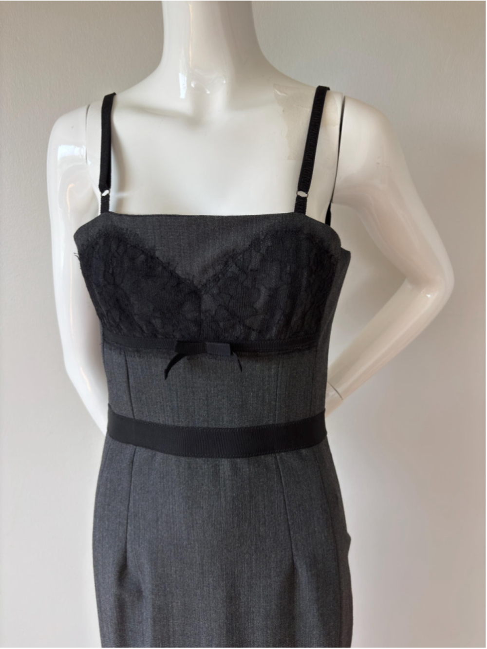 Vintage Dolce & Gabbana DG Grey Lace Corset Sheath Dress IT 38 XS Silk Look Penc - Picture 9 of 12